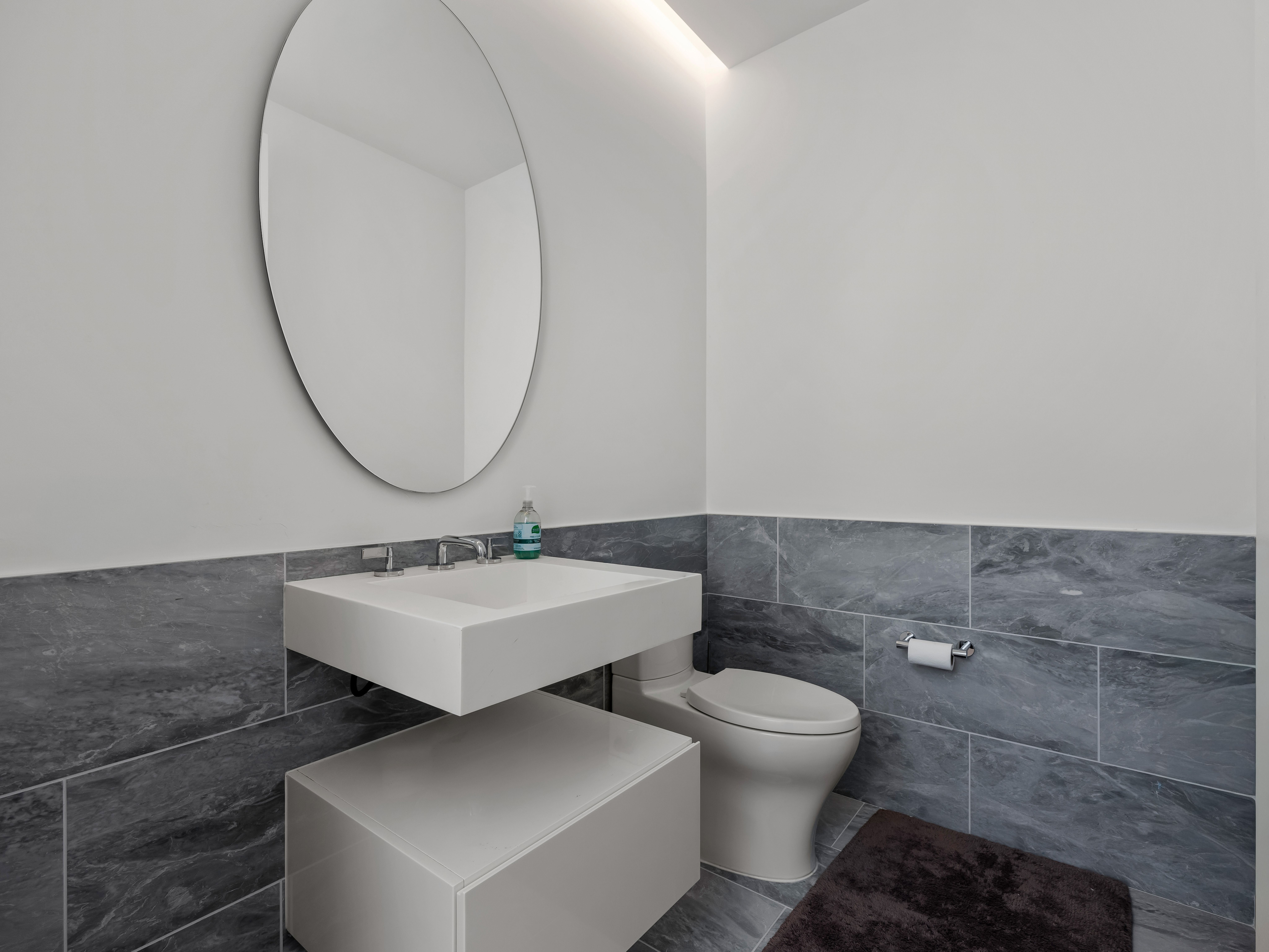 Columbus Terrace | Lincoln Square | High-Floor Condo w/Balcony & Central Park Views photo 22