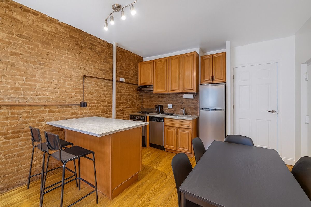 Chelsea Place II | Chelsea | Modern Apartment  photo 2