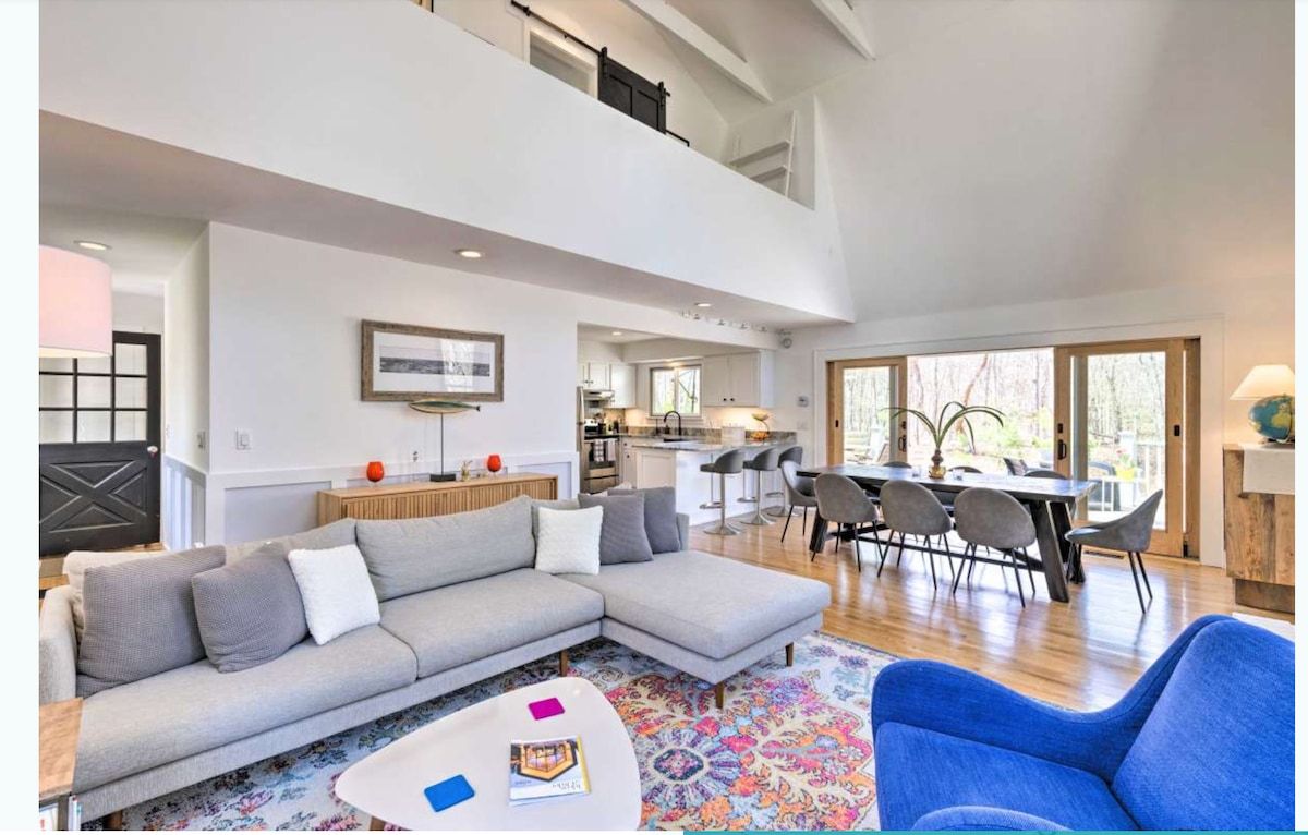 Boulder Villa  | East Hampton | Upscale Home with Private Pool photo 2