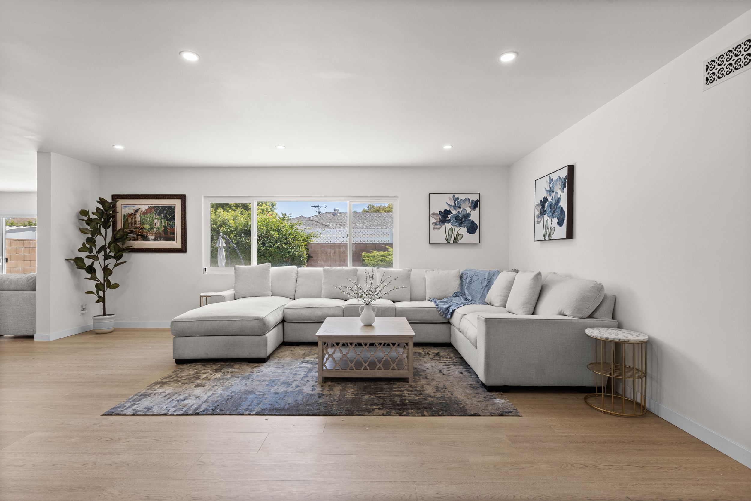 Whitaker Place | Northridge | Modern Designer Home photo 6