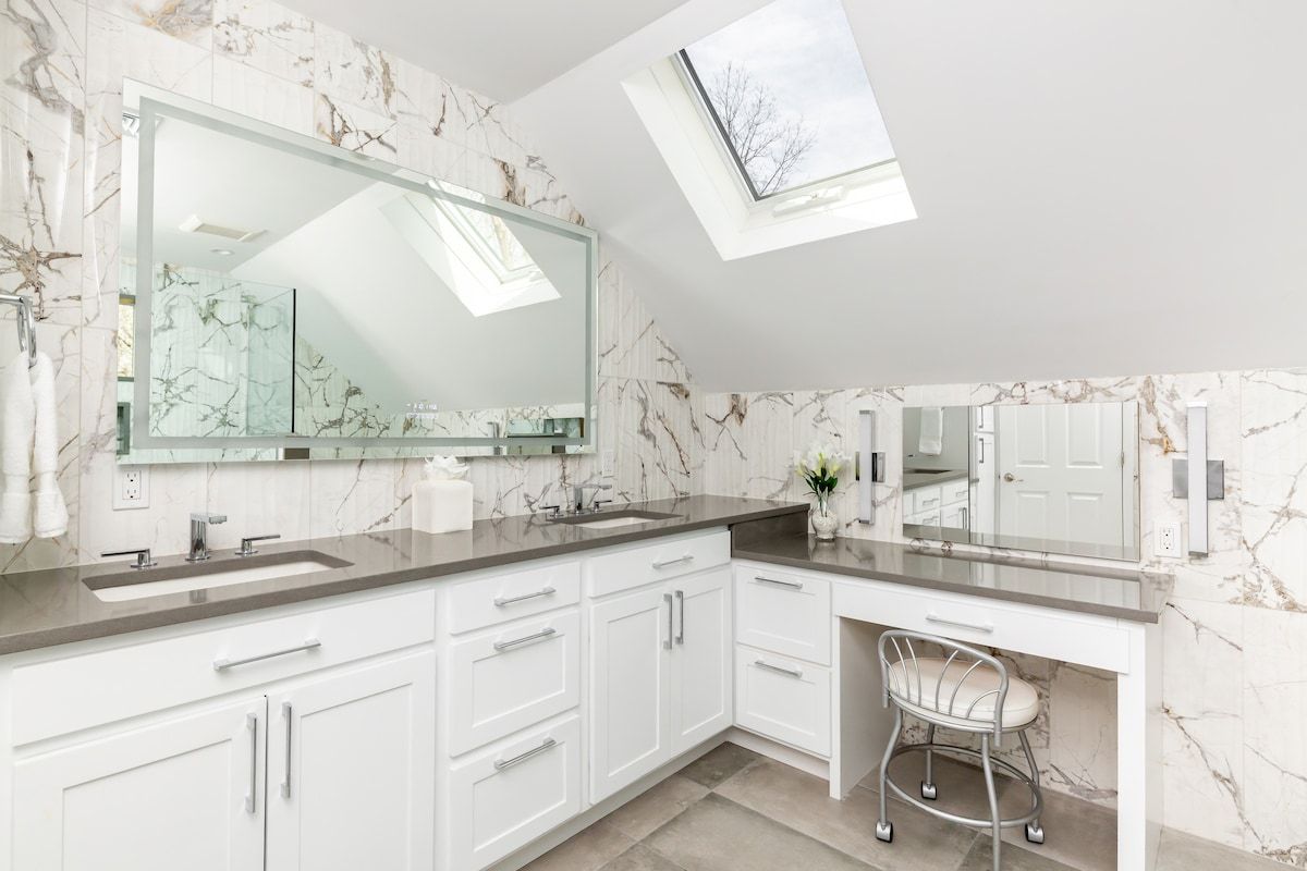 Breathtaking Southampton Escape | Home with Pool, Spa & Bay Access photo 20