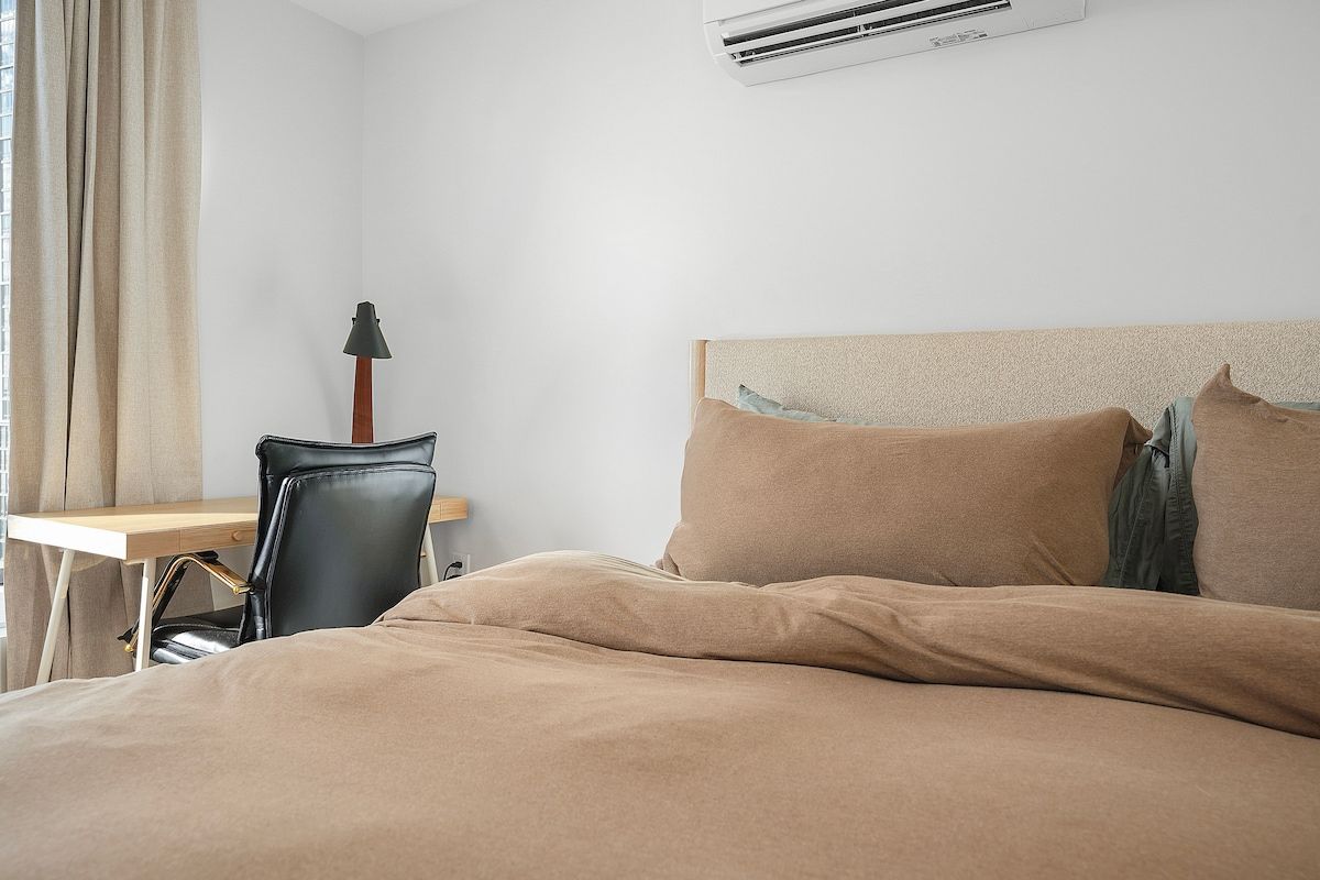 Seren 1004 | Greenpoint | Waterfront Penthouse with Private Balcony photo 12