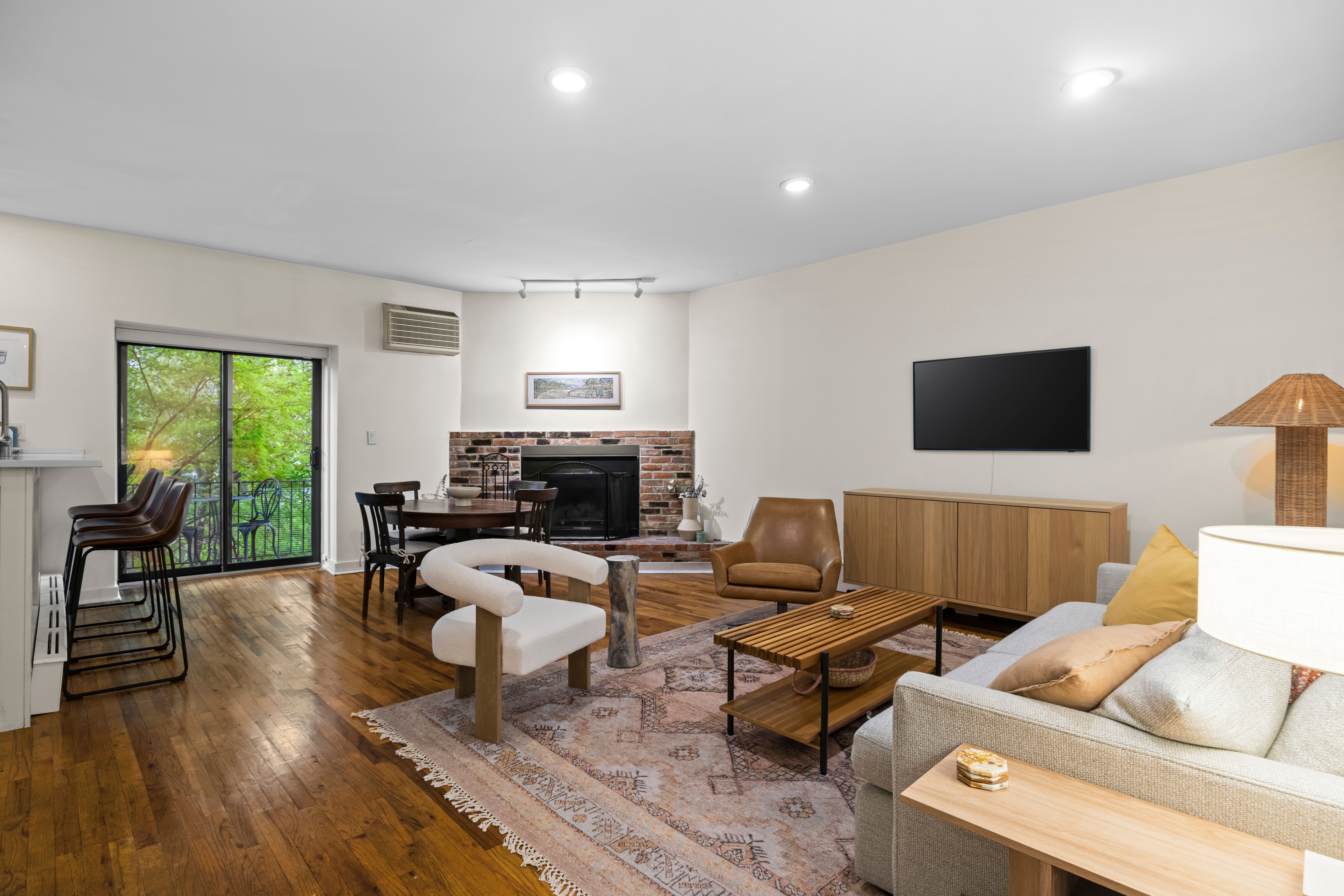 Wyckoff Grove II | Boerum Hill | Townhouse Apartment with Terrace & Garden Views main photo