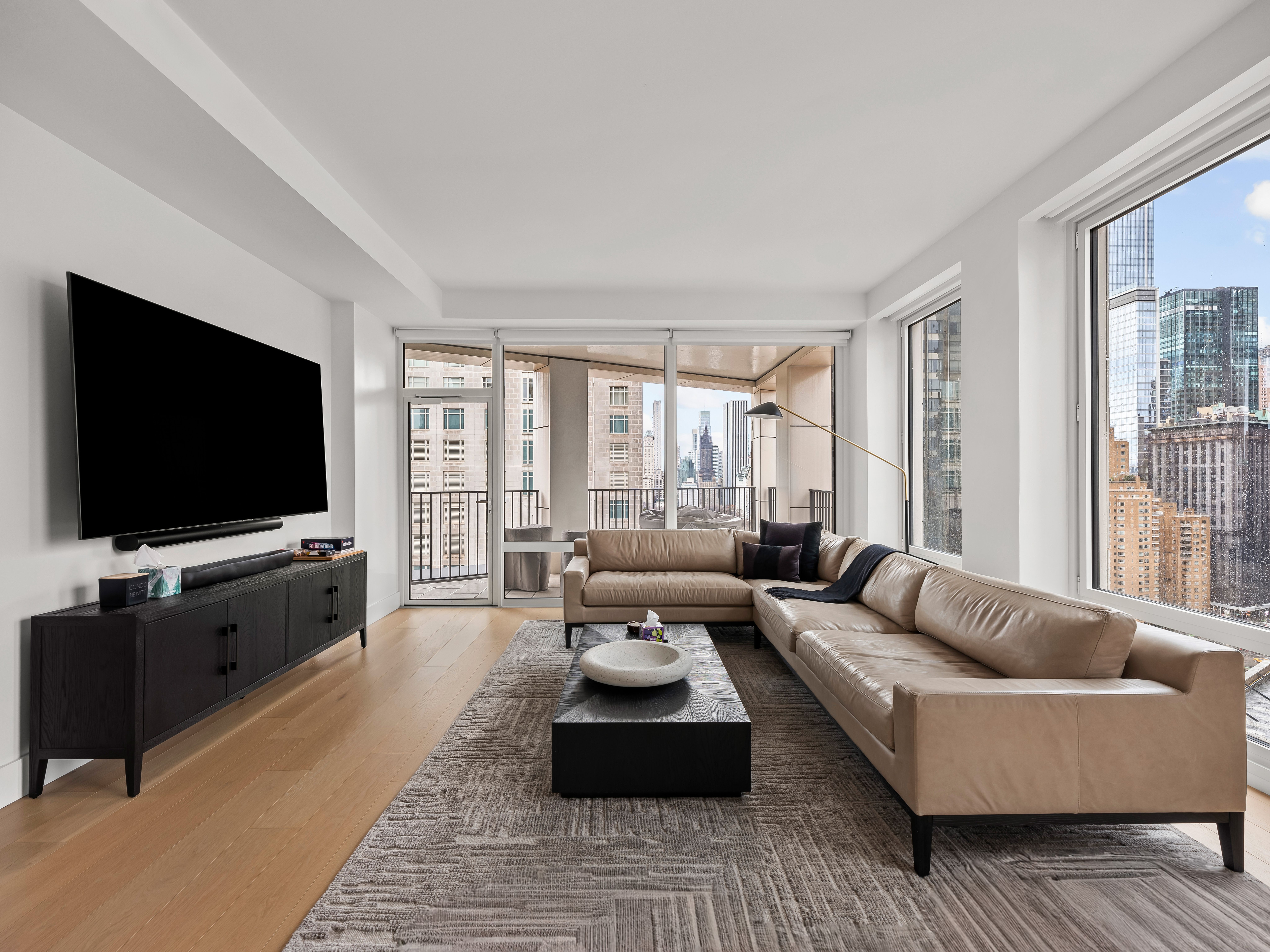 Columbus Terrace | Lincoln Square | High-Floor Condo w/Balcony & Central Park Views photo 6