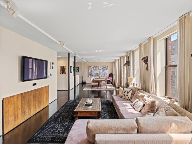 Image of Living space #5