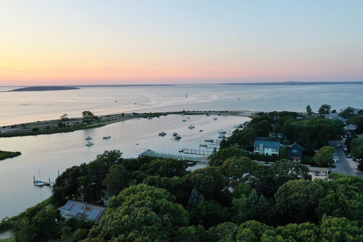 Pine Neck Villa | Sag Harbor | Waterfront Home with Pool & Dock photo 34