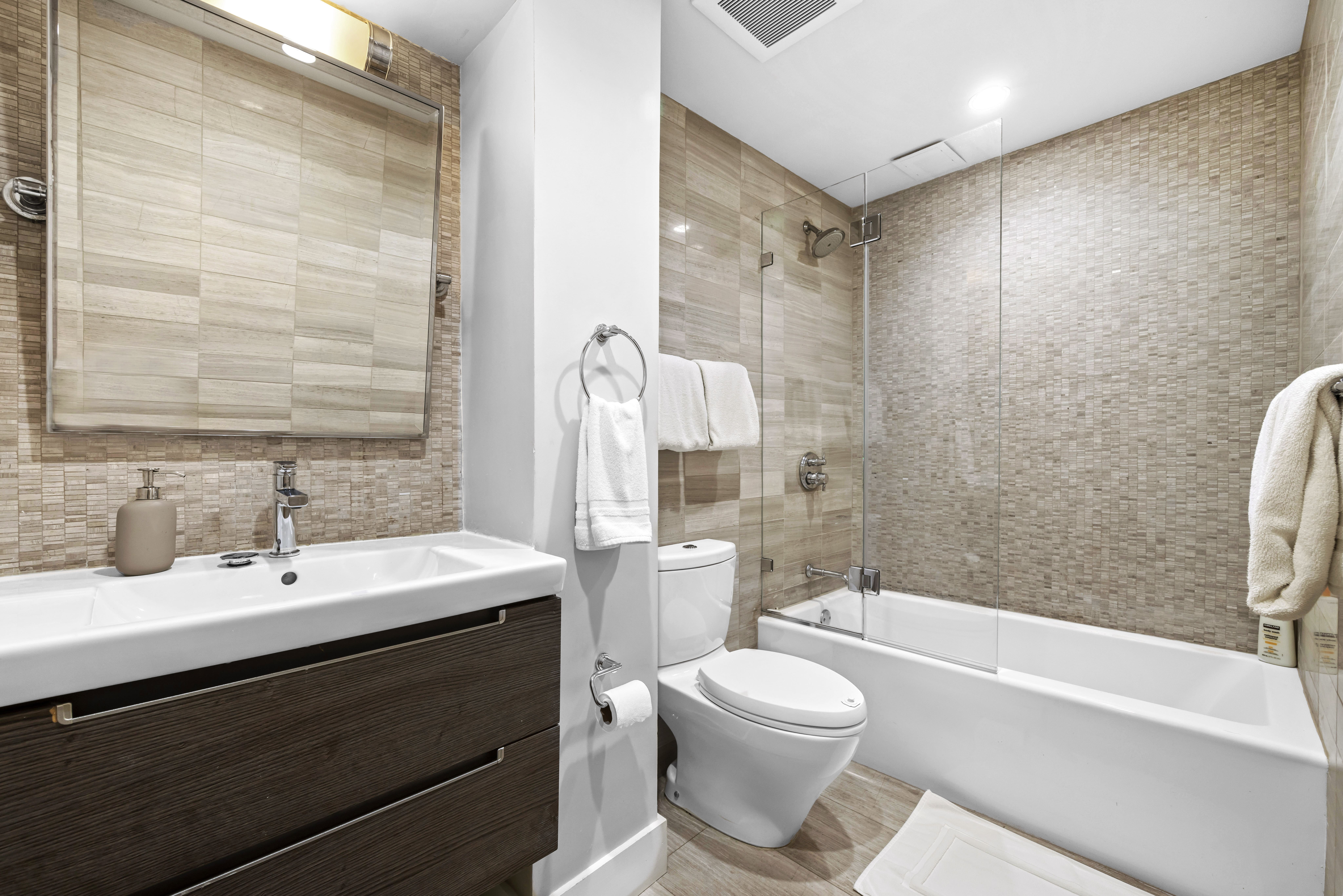 Wyckoff Grove III | Boerum Hill | Townhouse Apartment w/ Private Roof Terrace photo 13