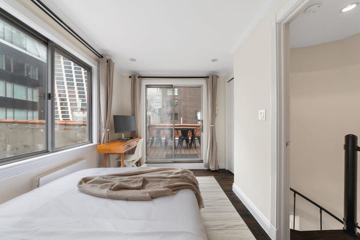 Chelsea Vista II | Chelsea | Penthouse w/ Rooftop photo 17