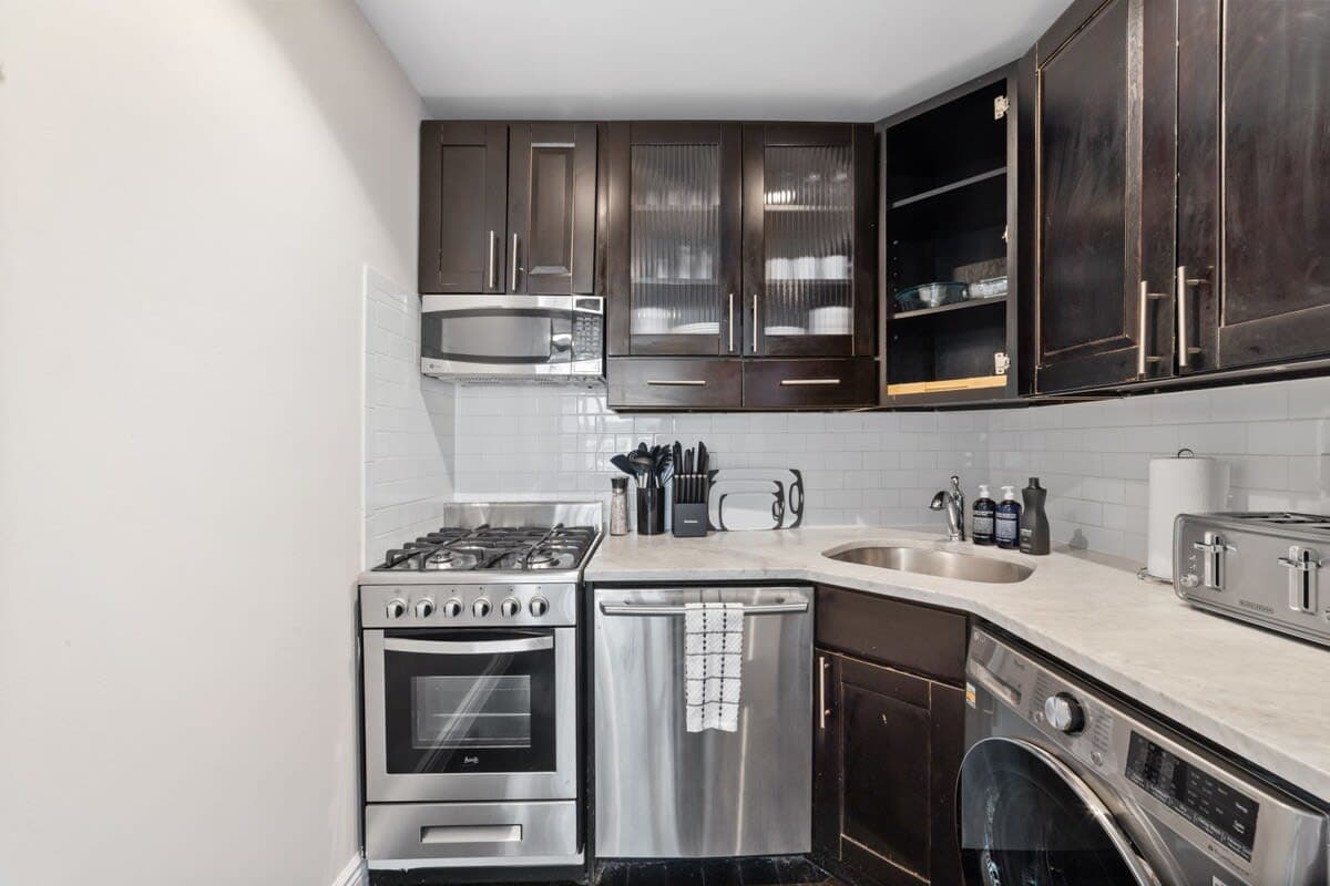 Chelsea Vista II | Chelsea | Penthouse w/ Rooftop photo 9