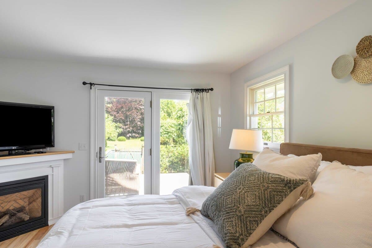 Driftwood Cottage | East Hampton | Secluded Oasis photo 20