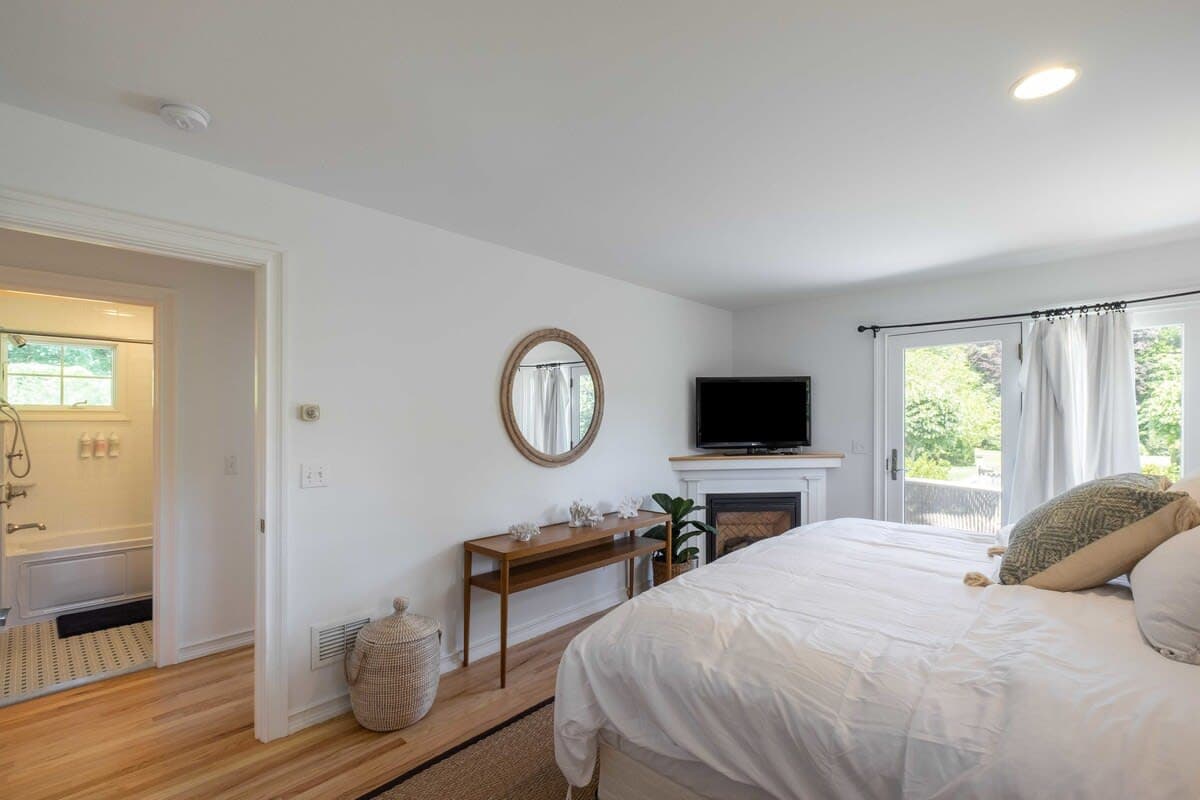 Driftwood Cottage | East Hampton | Secluded Oasis photo 19