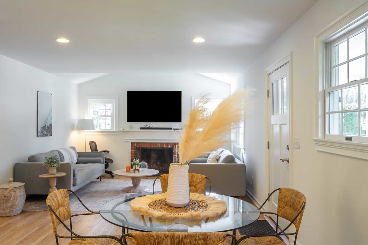 Driftwood Cottage | East Hampton | Secluded Oasis photo 11