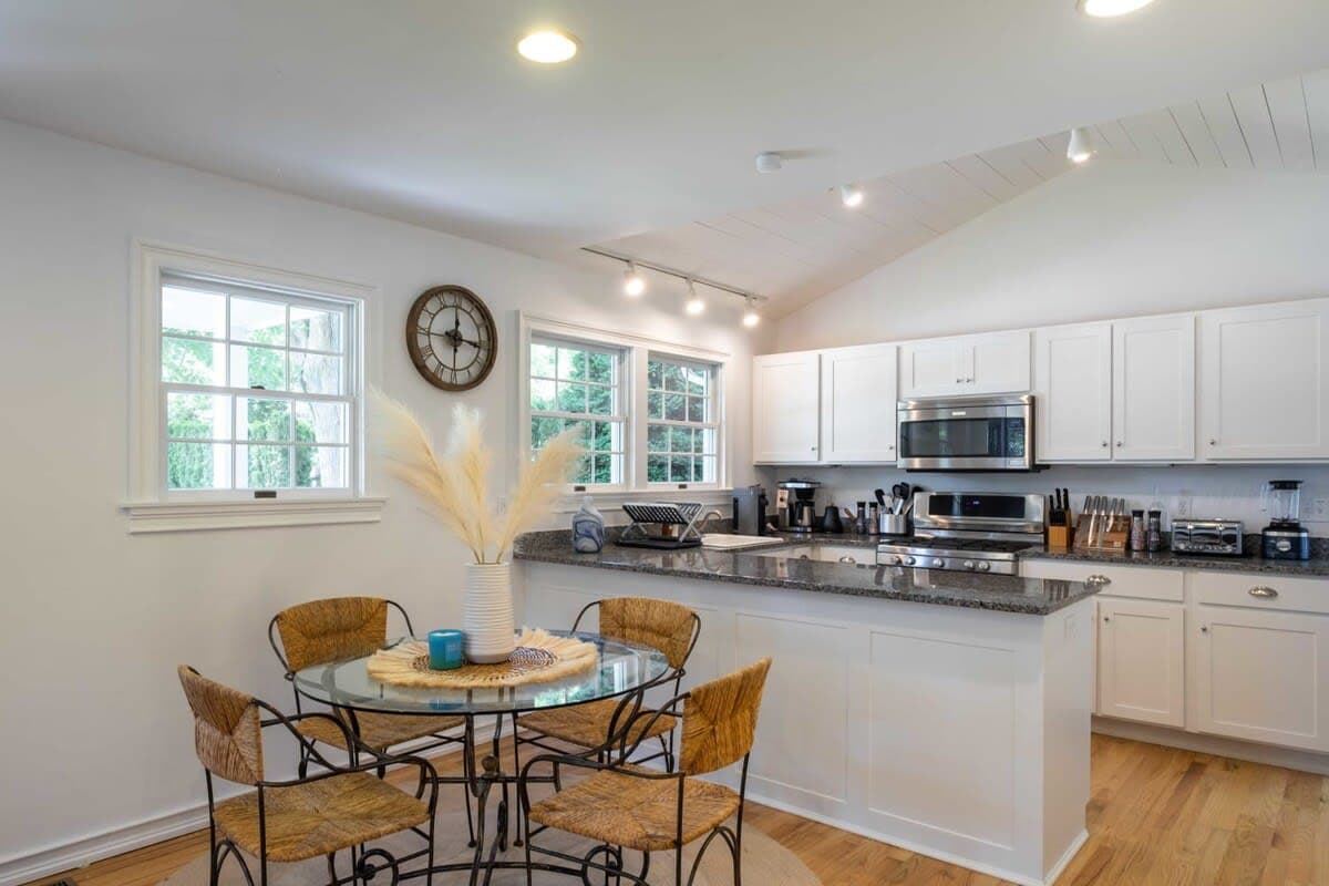 Driftwood Cottage | East Hampton | Secluded Oasis photo 8