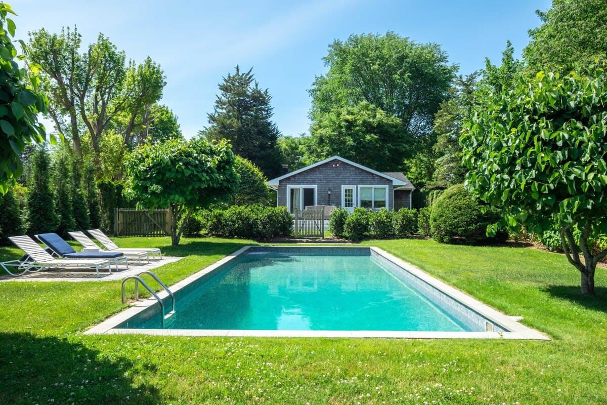 Driftwood Cottage | East Hampton | Secluded Oasis photo 2