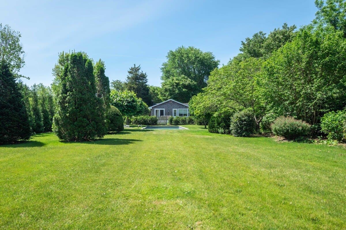 Driftwood Cottage | East Hampton | Secluded Oasis photo 4