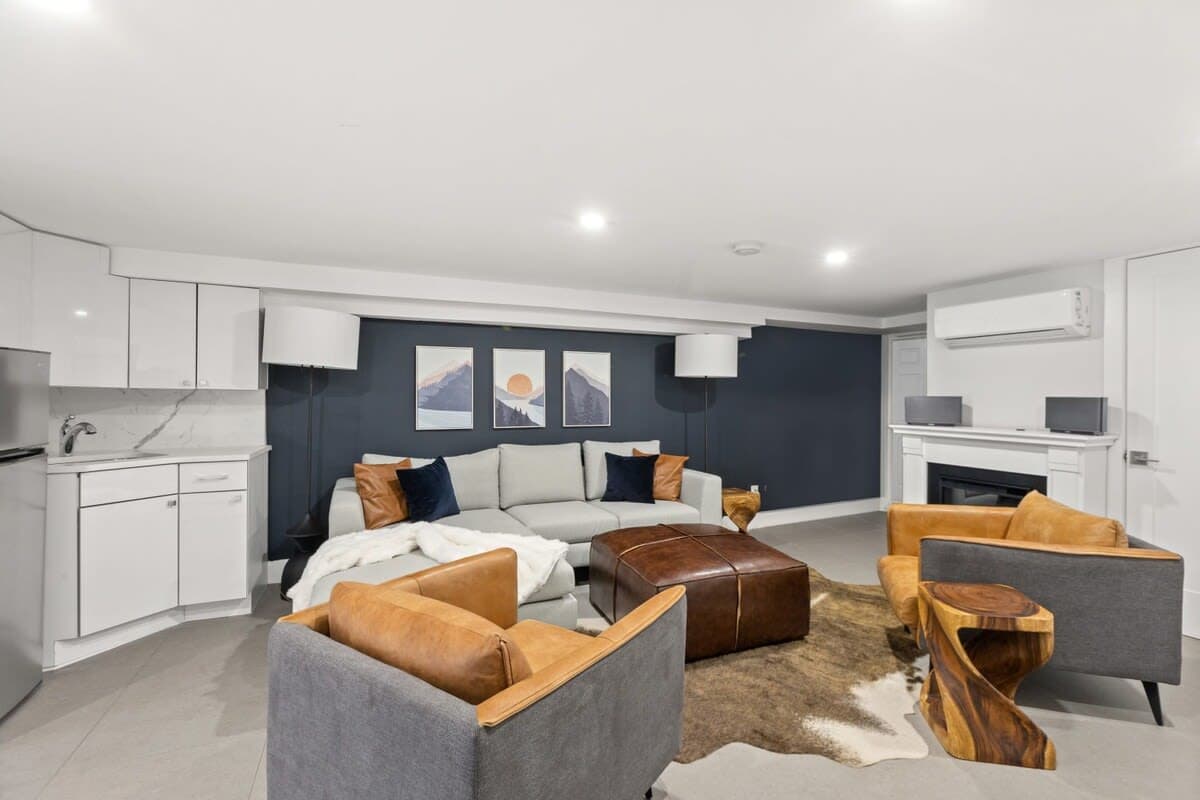 Ivy | Washington Heights | Townhome w/ Private Backyard photo 23