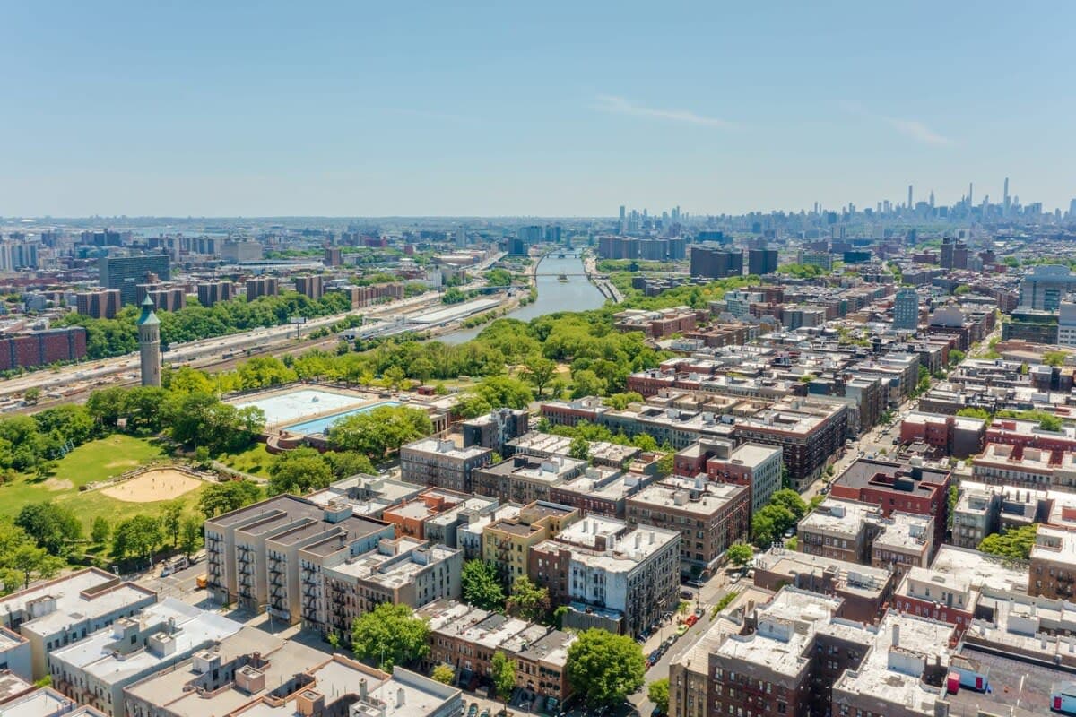 Ivy | Washington Heights | Townhome w/ Private Backyard photo 31