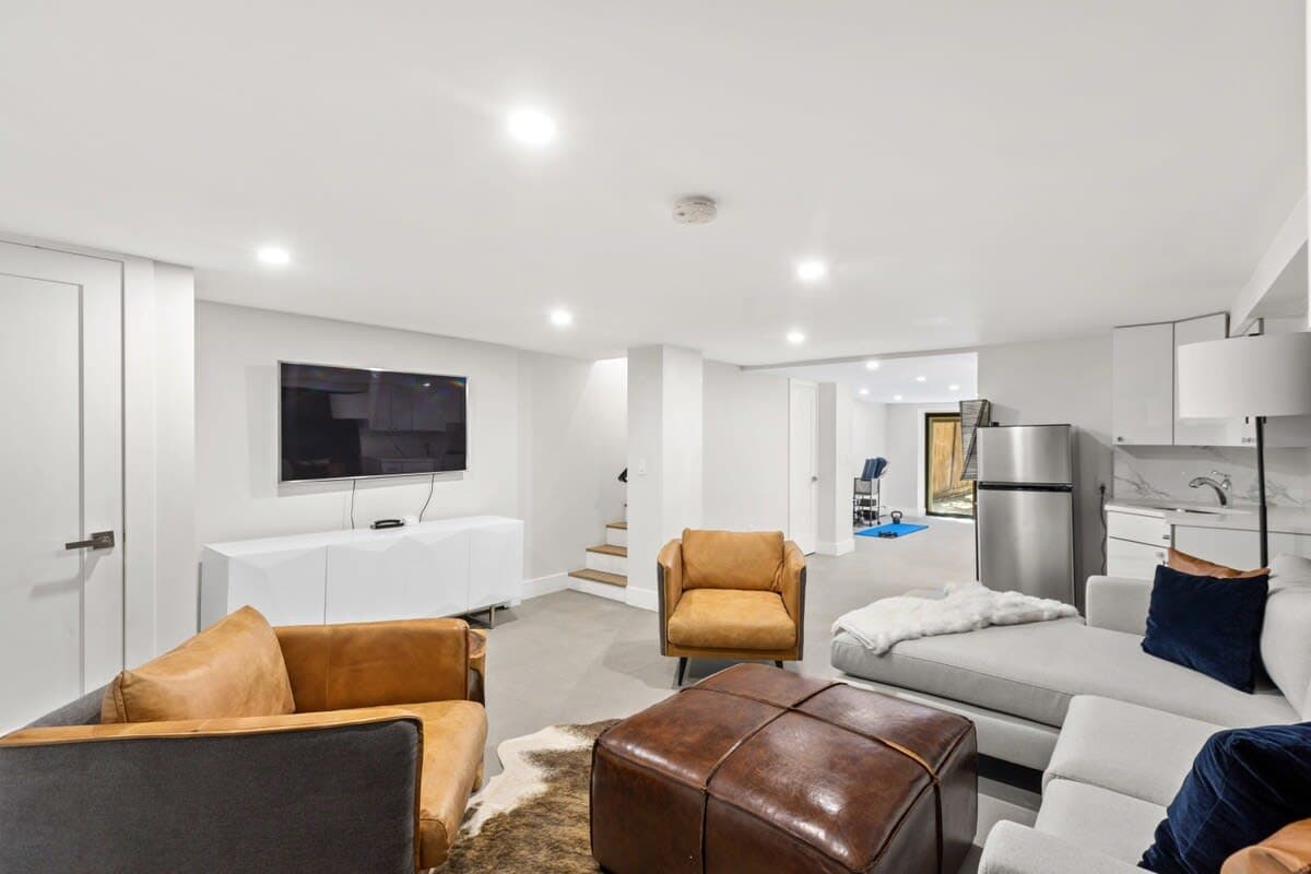 Ivy | Washington Heights | Townhome w/ Private Backyard photo 26