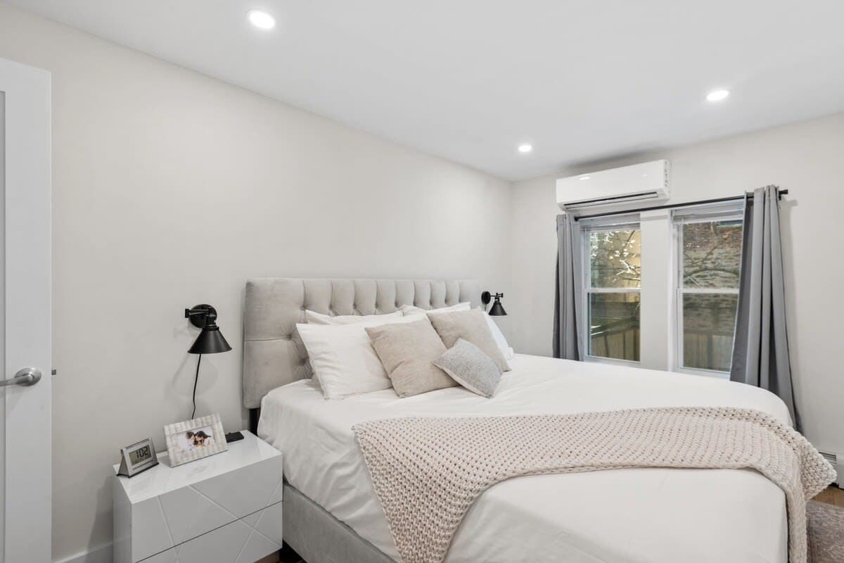 Ivy | Washington Heights | Townhome w/ Private Backyard photo 5
