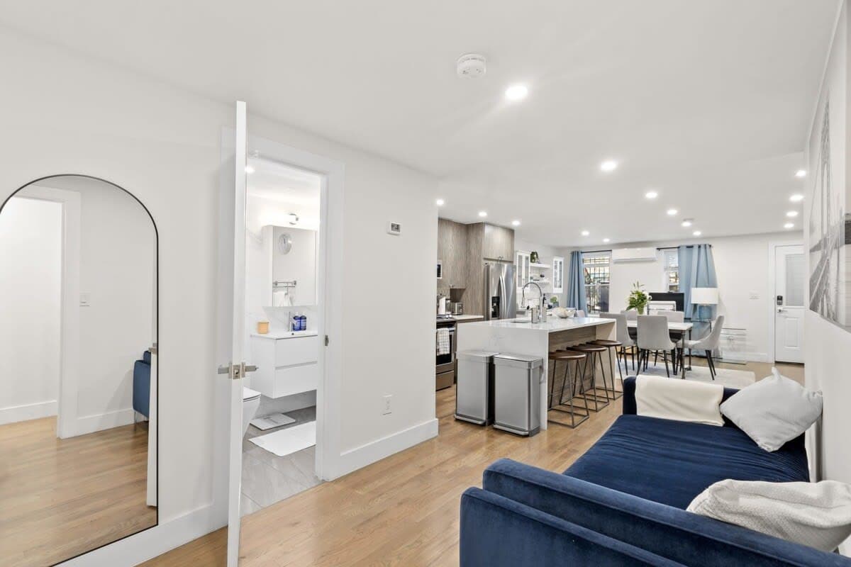 Ivy | Washington Heights | Townhome w/ Private Backyard photo 15