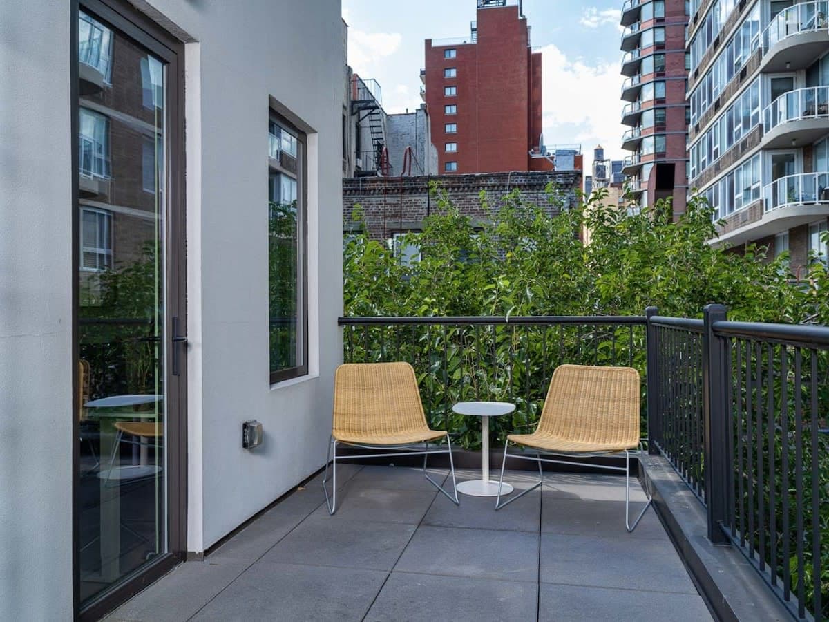 Salisbury II | Lenox Hill | Duplex w/ Private Roof photo 4