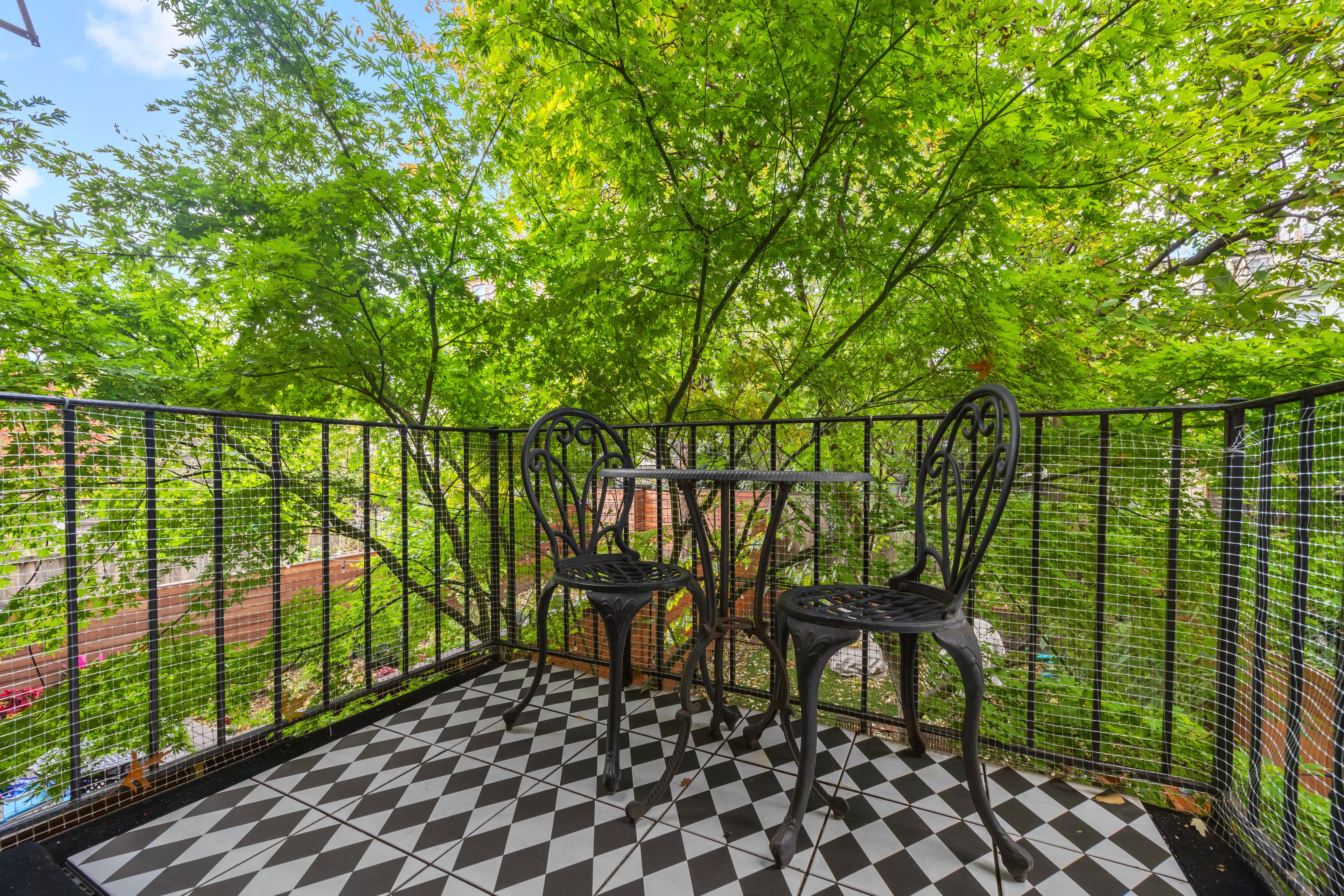 Wyckoff Grove II | Boerum Hill | Townhouse Apartment with Terrace & Garden Views photo 4