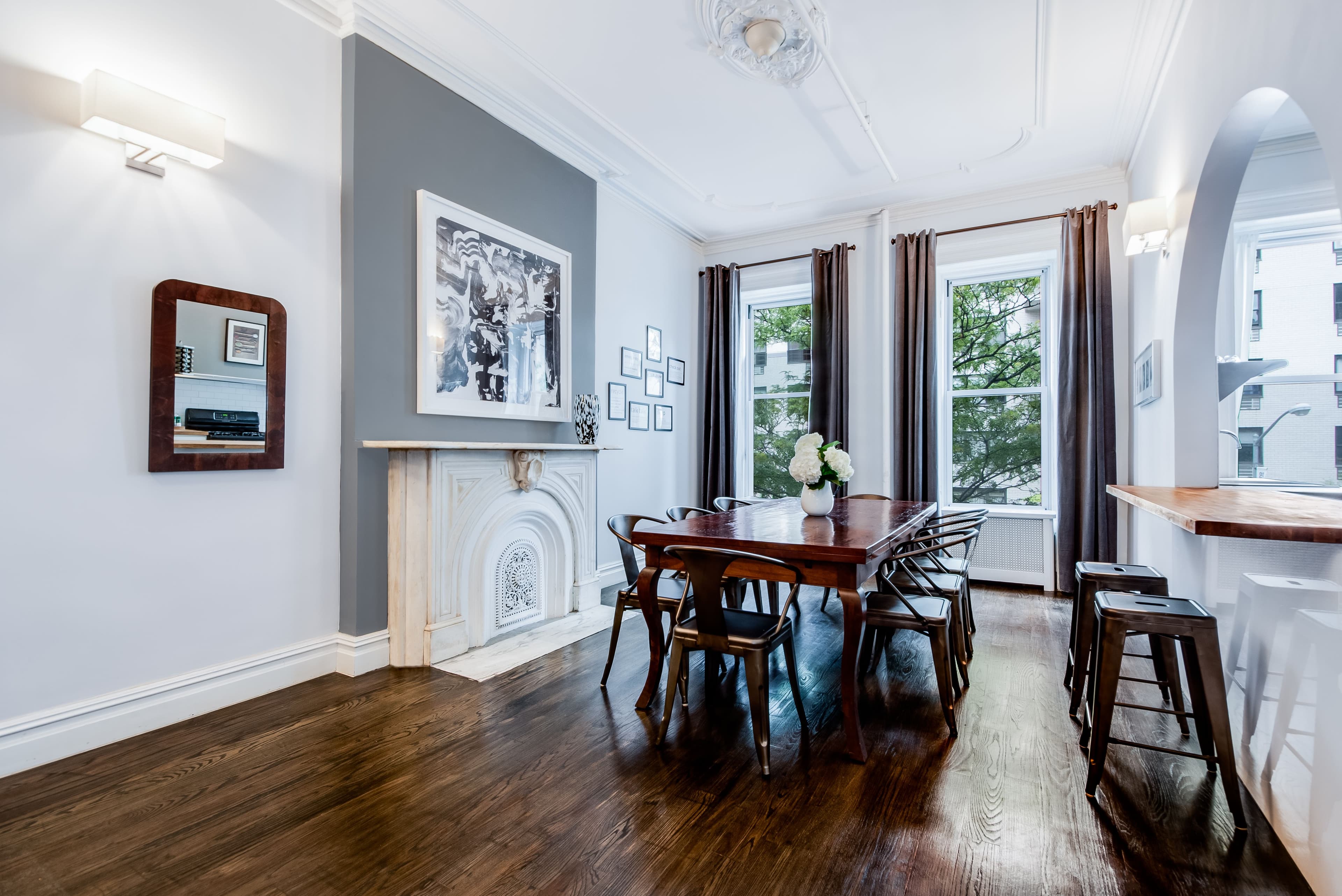 Westbury | Midtown West | Spacious Duplex Townhouse photo 5