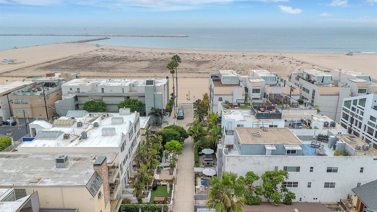 Lumiere Coast | Marina del Rey | Rooftop Designer Townhome photo 33