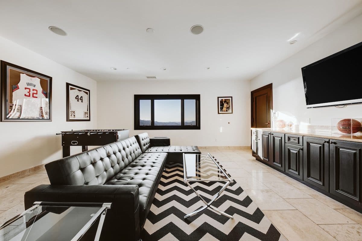 Malibu Sky View Estate | Malibu Hills | Private Estate with Pool & Mountain Views photo 17