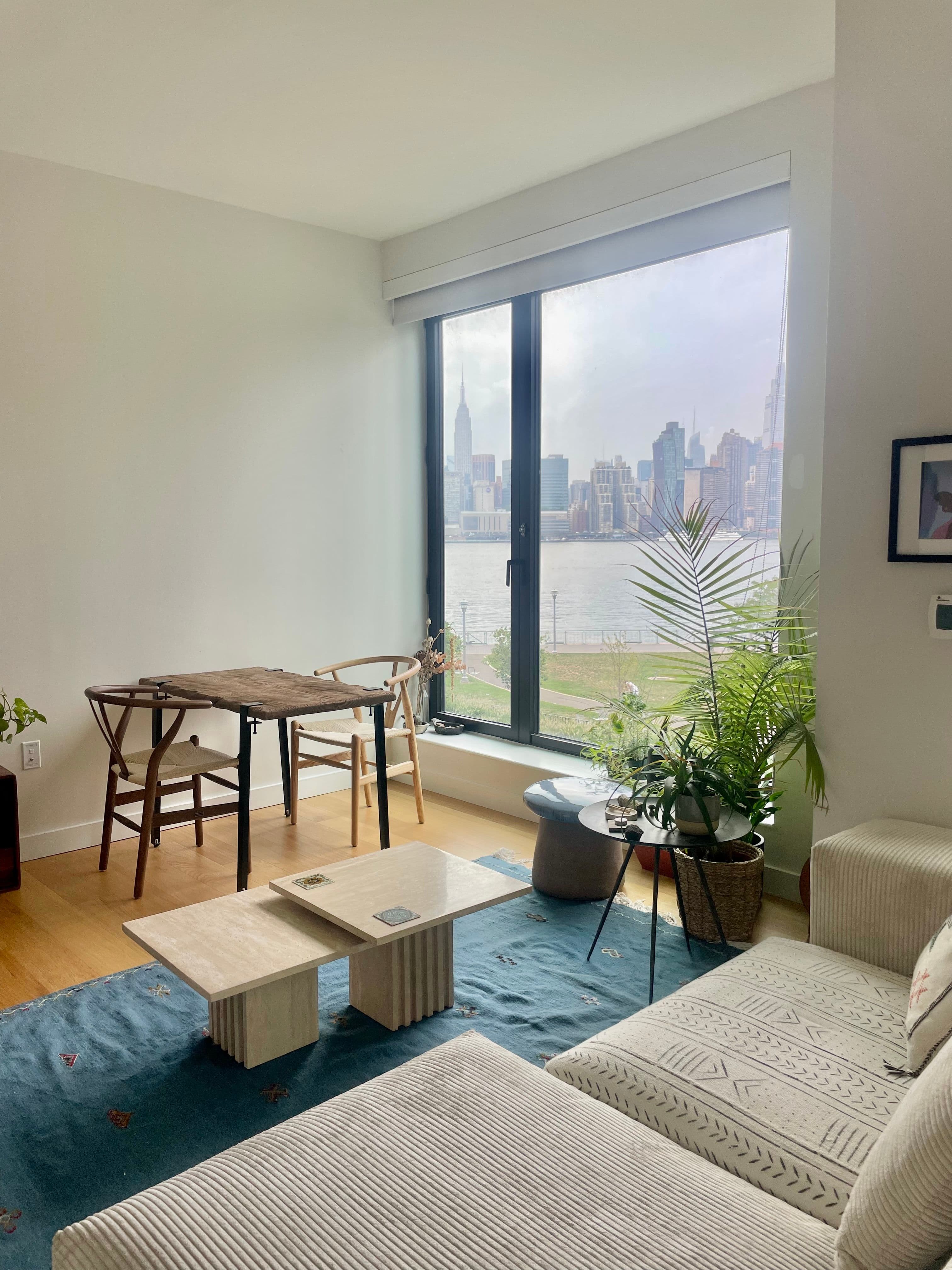Greenpoint Place  | Greenpoint | Modern Apt with Skyline Views & Pool photo 8