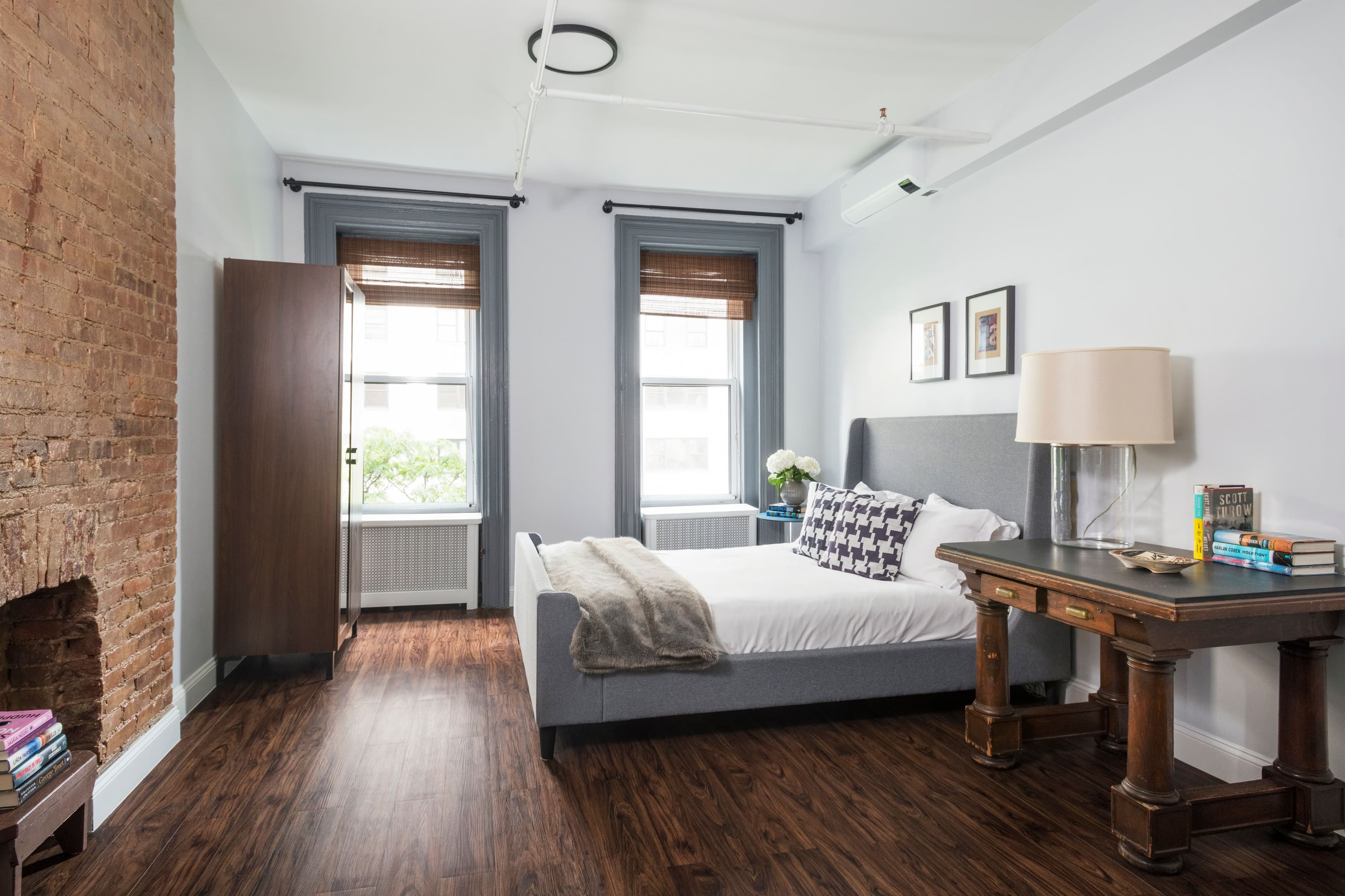 Westbury | Midtown West | Spacious Duplex Townhouse photo 12