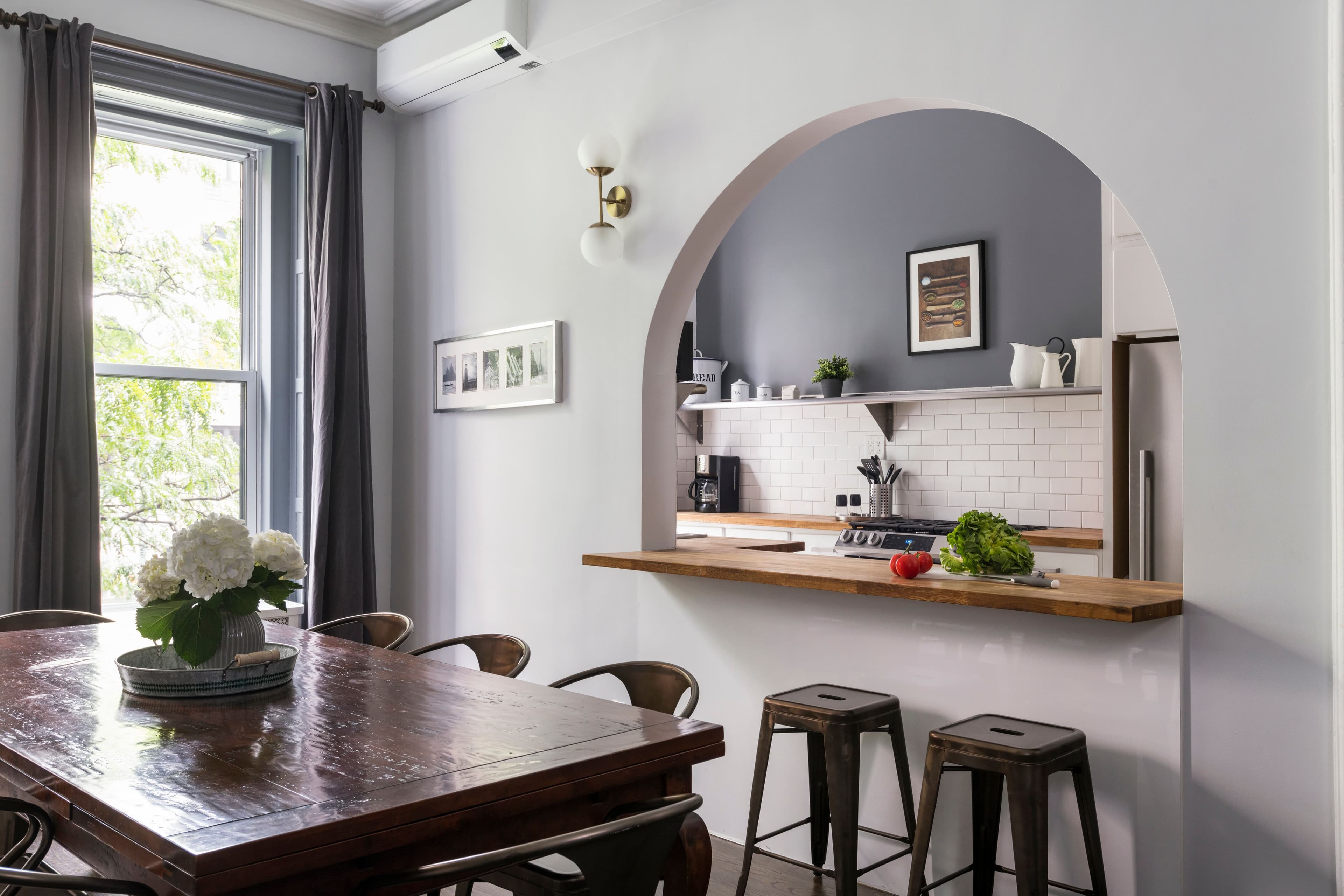 Westbury | Midtown West | Spacious Duplex Townhouse photo 7