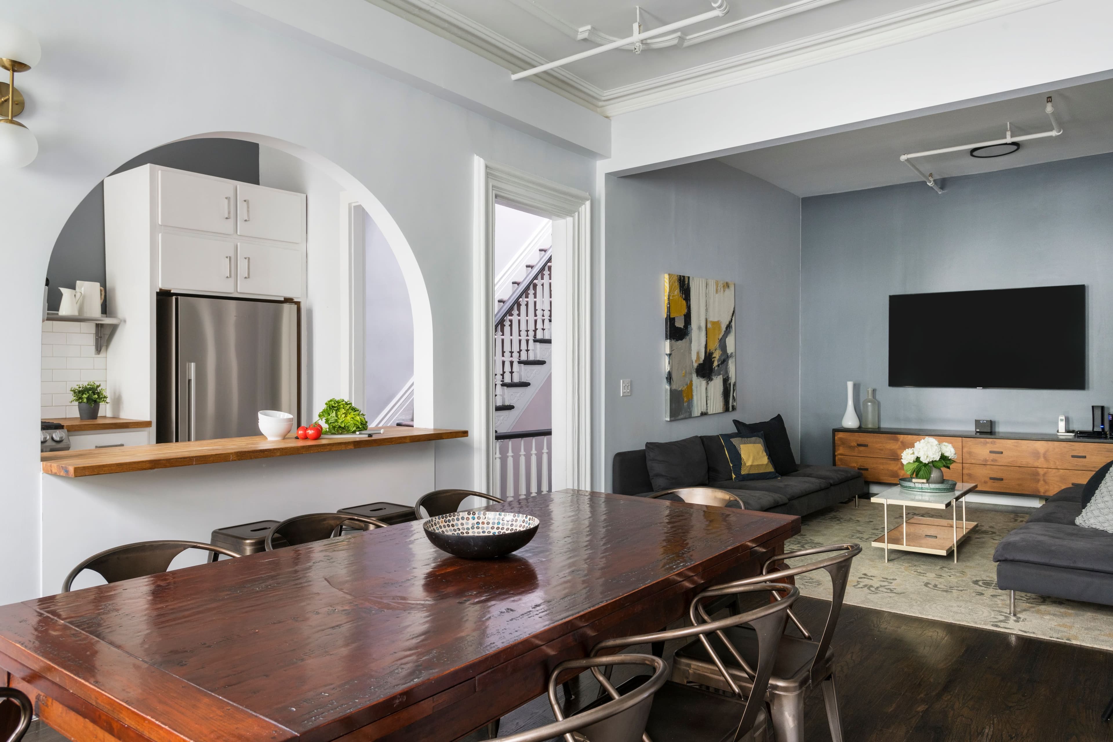 Westbury | Midtown West | Spacious Duplex Townhouse photo 3