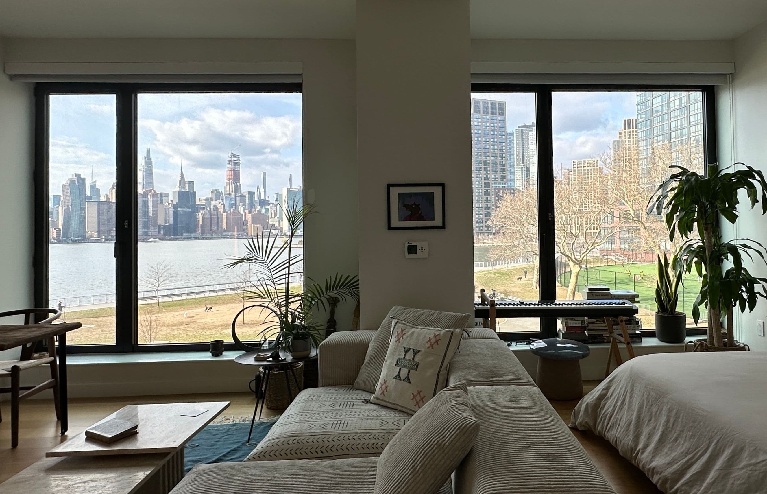 Greenpoint Place  | Greenpoint | Modern Apt with Skyline Views & Pool main photo