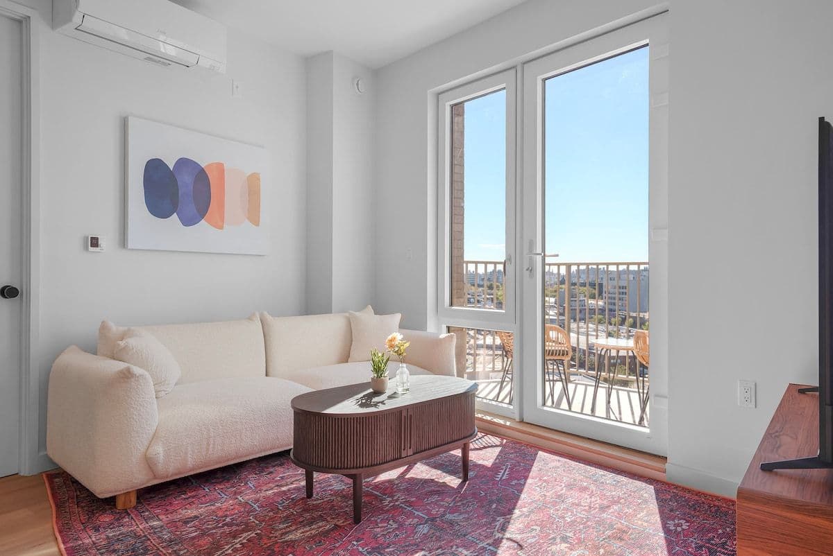 Seren 1108 | Greenpoint | PH with Private Terrace & City Views photo 7