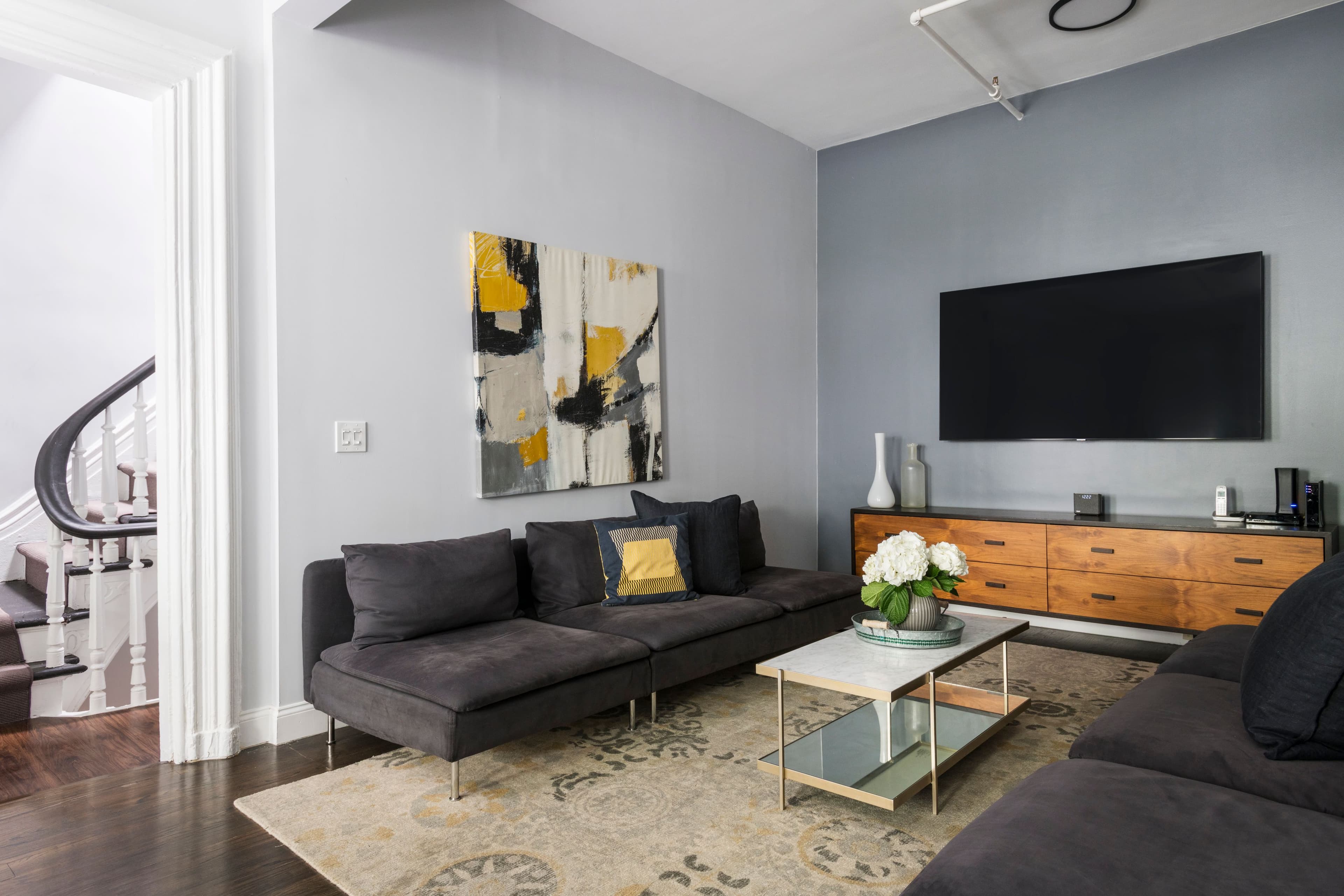 Westbury | Midtown West | Spacious Duplex Townhouse photo 2