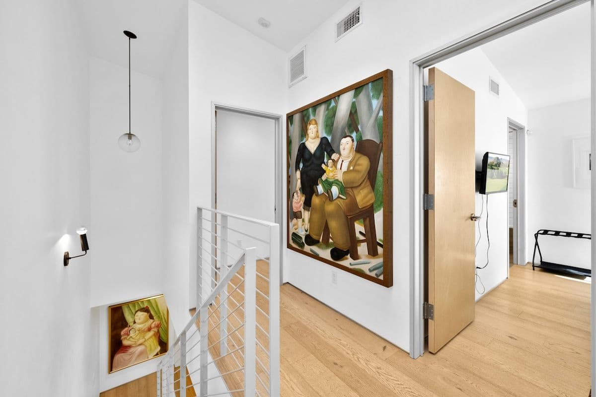 Solstice Haus | Sawtelle | Sunlit Modern Home with Balcony photo 27