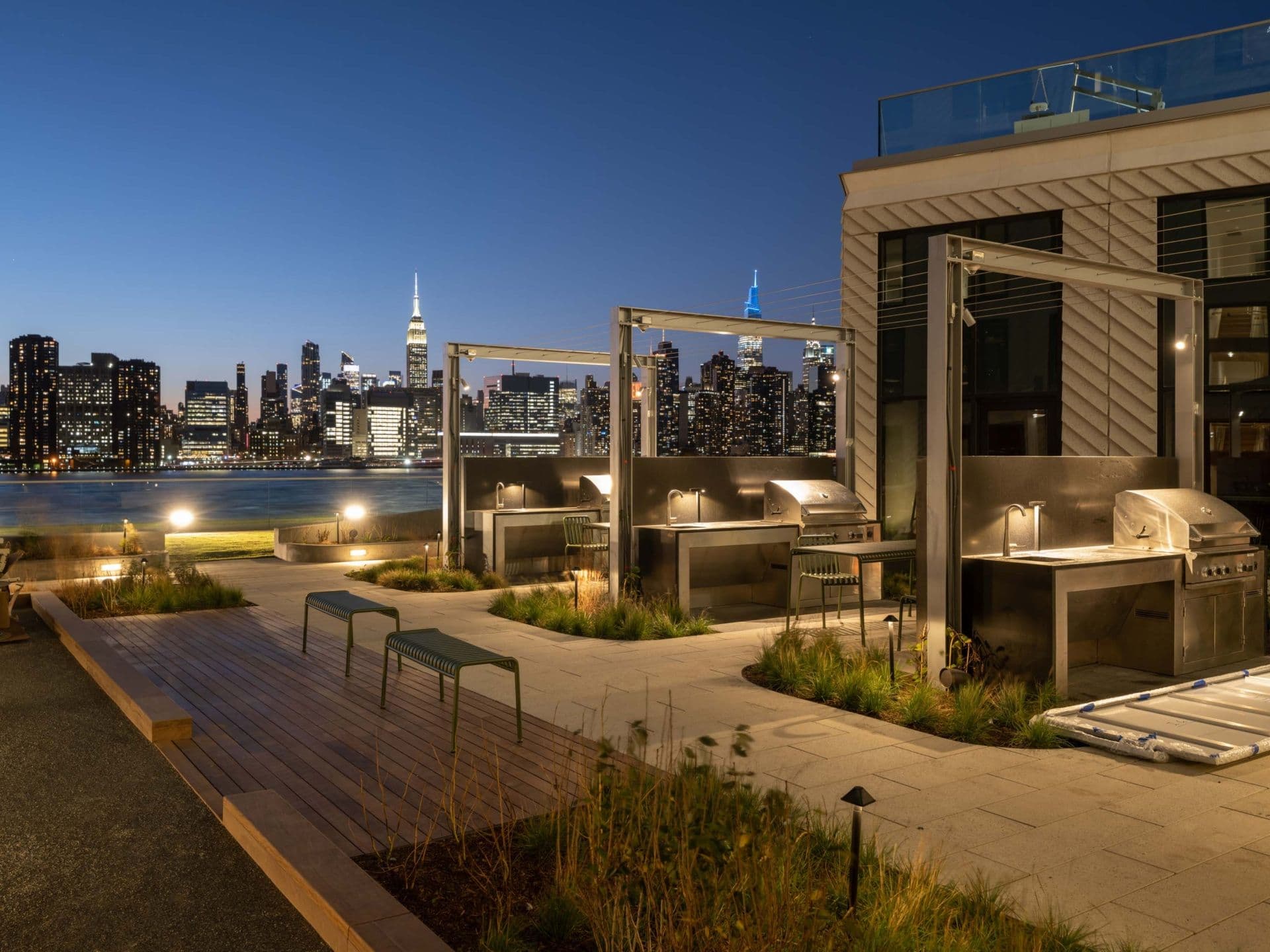 Greenpoint Place  | Greenpoint | Modern Apt with Skyline Views & Pool photo 27