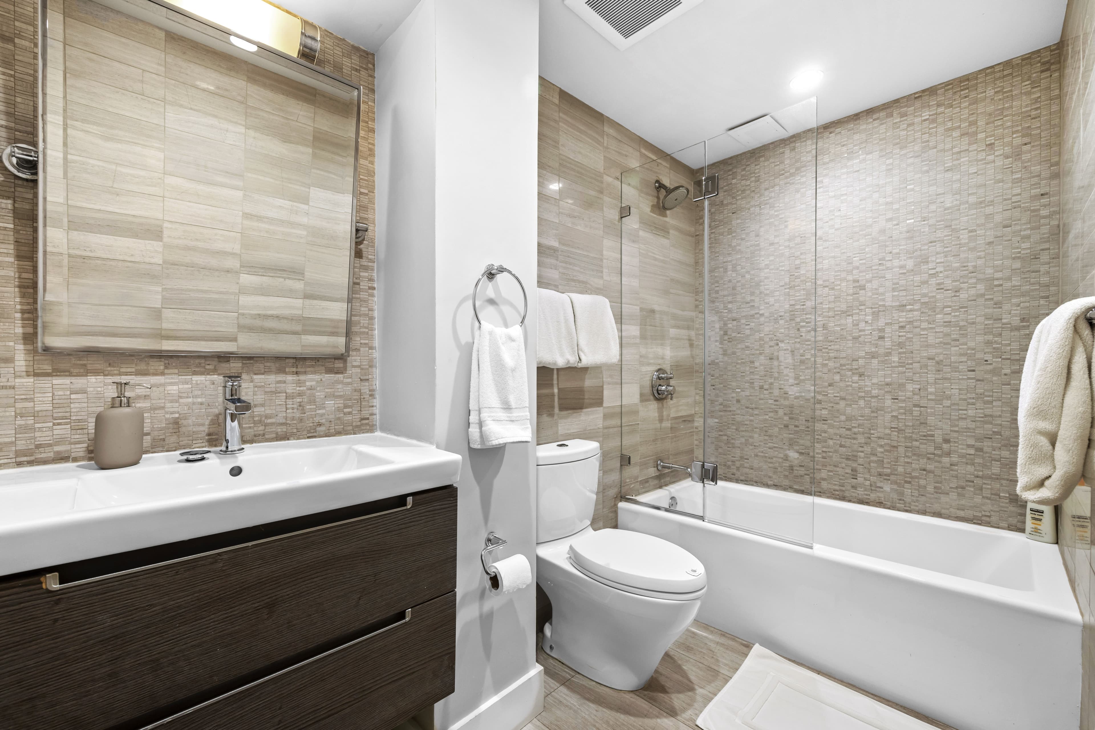 Wyckoff Grove III | Boerum Hill | Townhouse Apartment w/ Private Roof Terrace photo 13