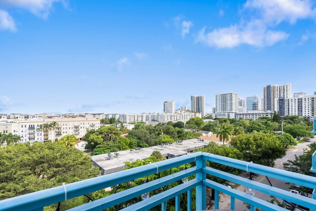 Palm Haven | Flagler Village | Apartment with Balcony & Rooftop Pool photo 36