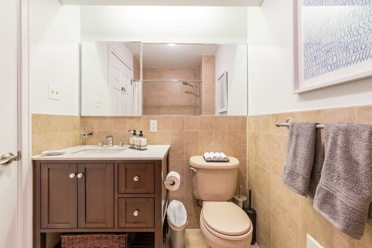 Cypress Court II | Harlem | Cozy Apartment photo 17
