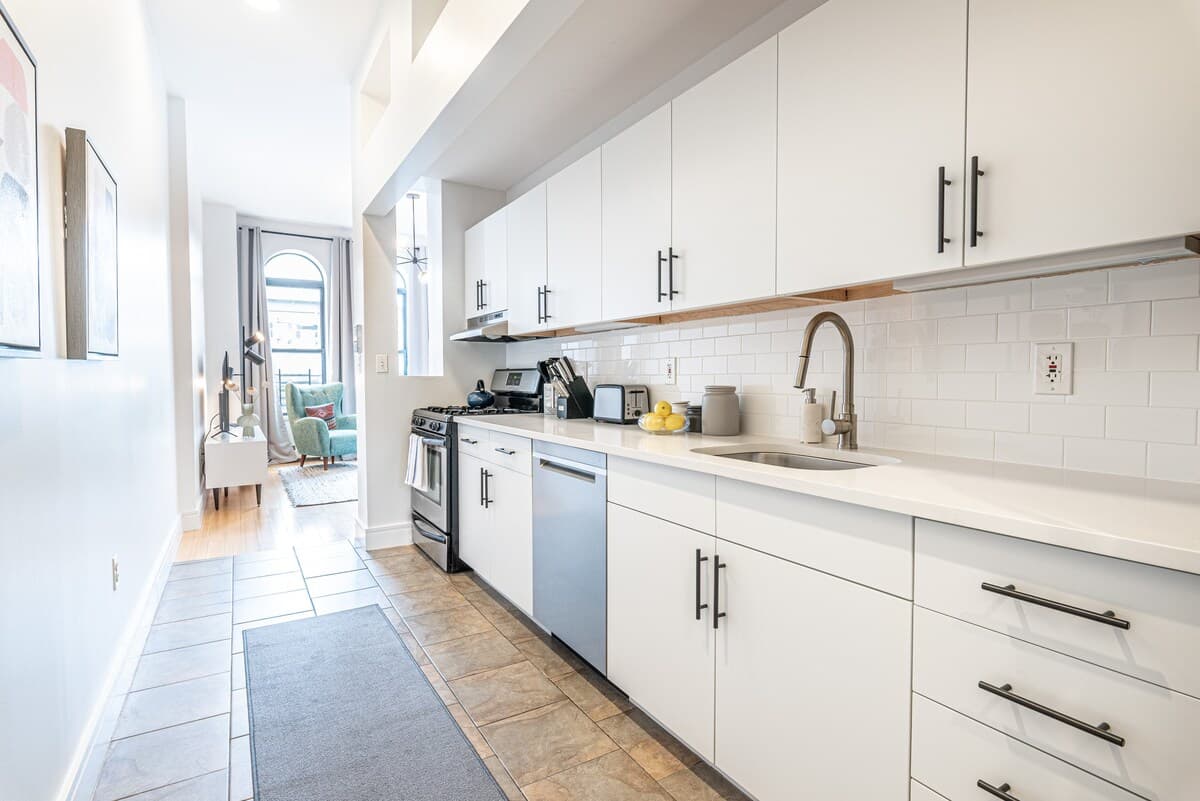 Cypress Court II | Harlem | Cozy Apartment photo 11