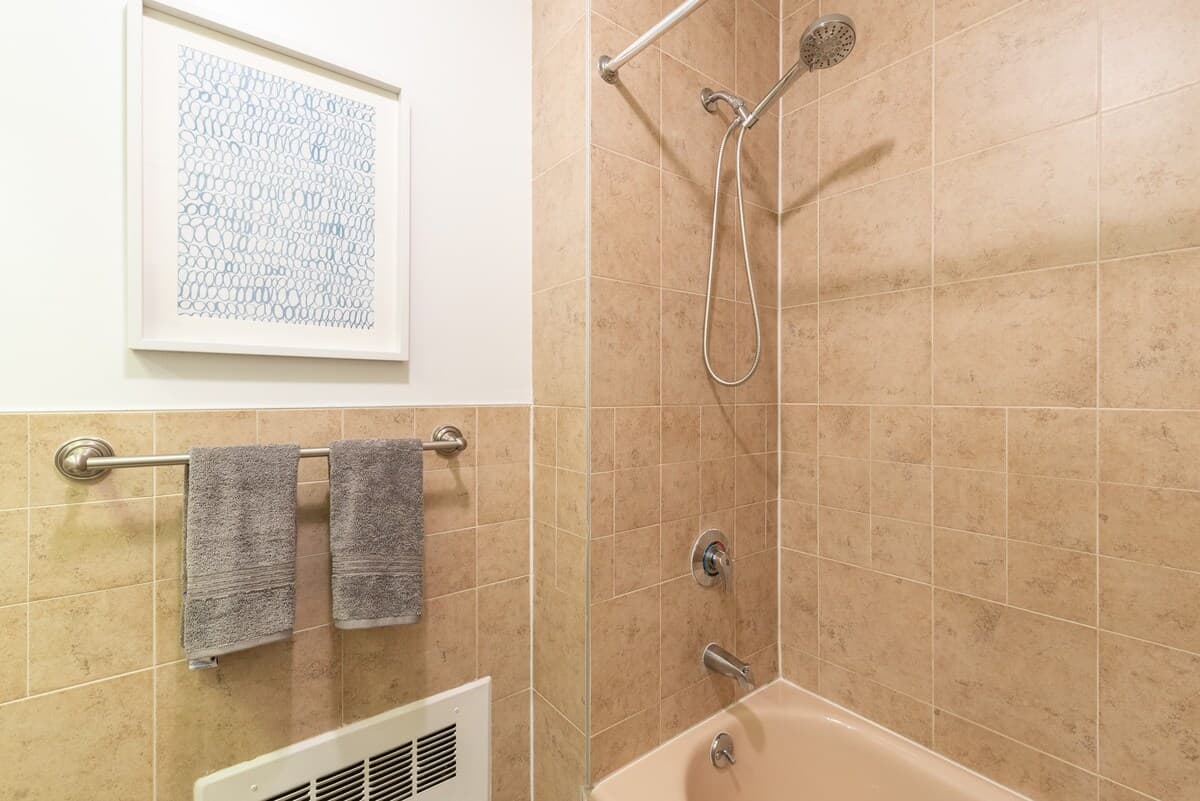 Cypress Court II | Harlem | Cozy Apartment photo 18