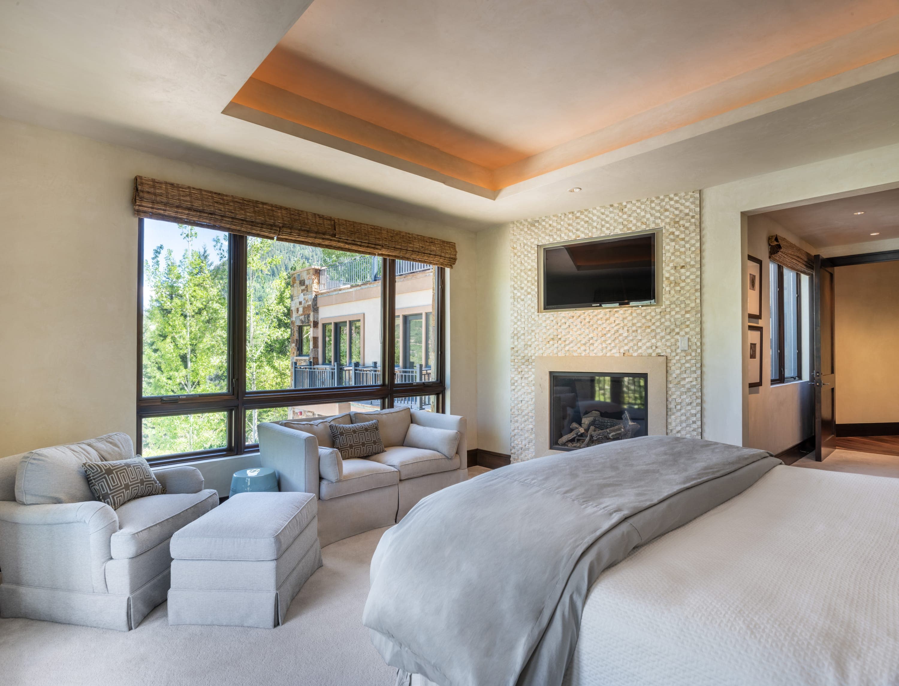 Little Cloud Haven | Aspen | Outdoor Lounge & Hot Tub photo 32