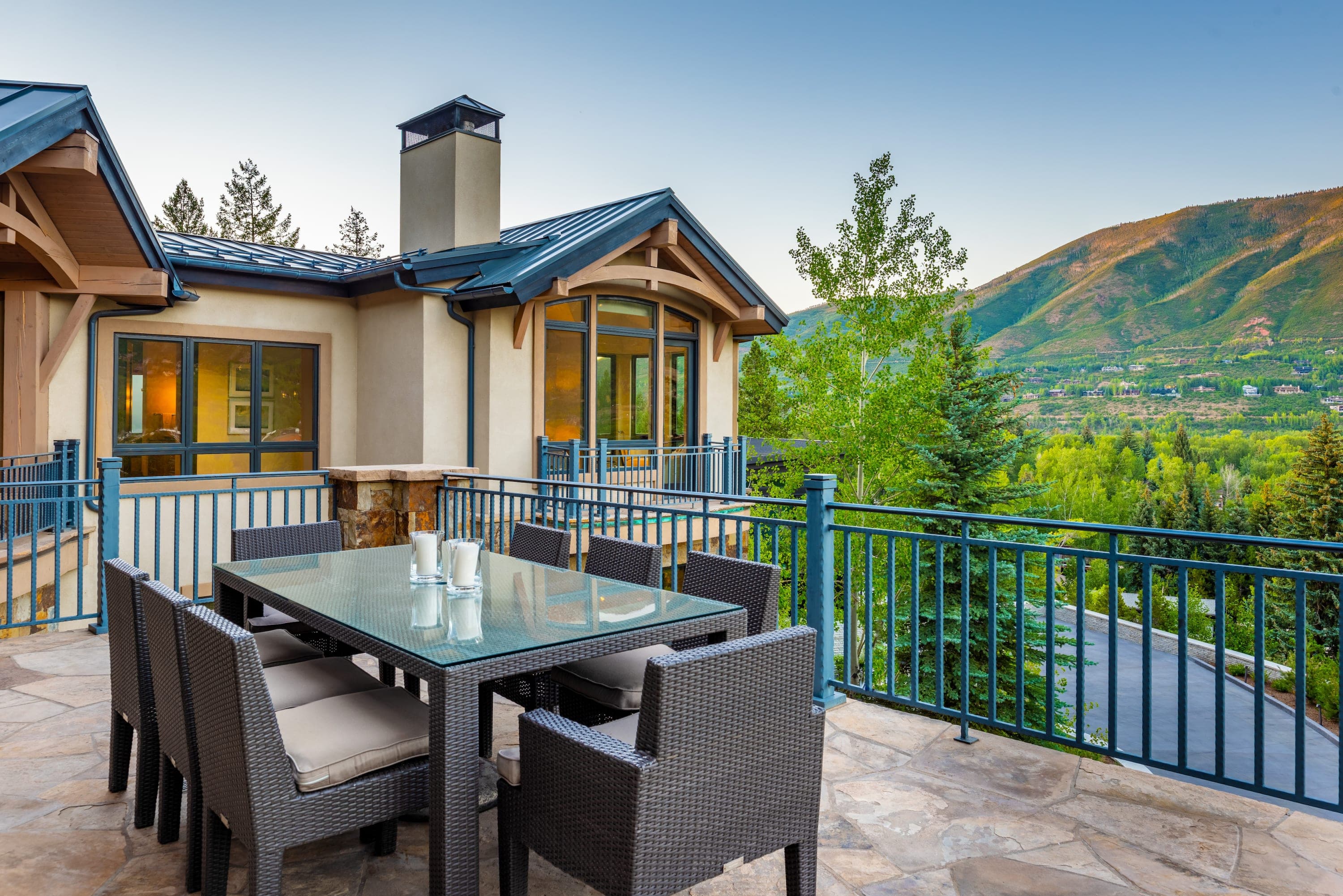 Little Cloud Haven | Aspen | Outdoor Lounge & Hot Tub photo 9