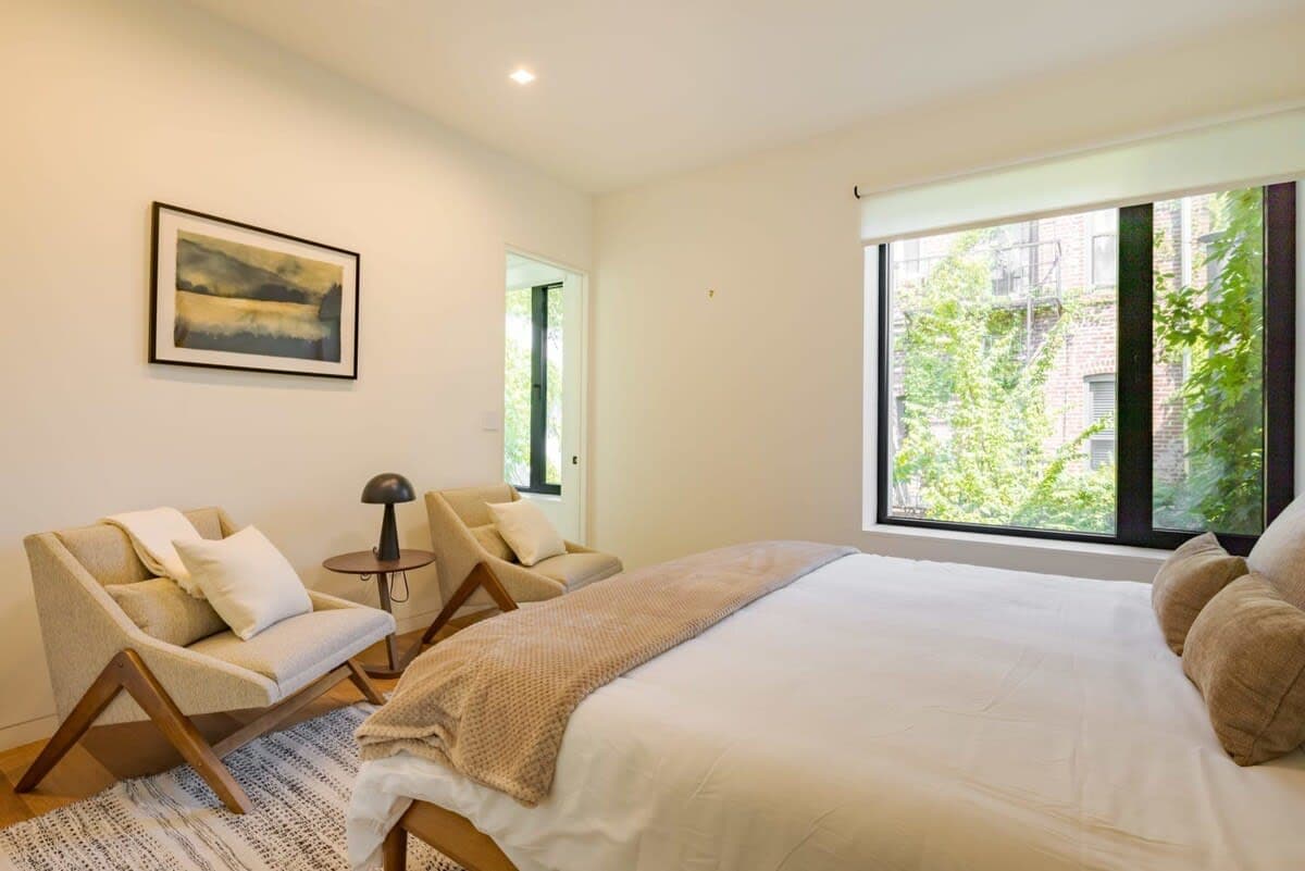 Empire House | 3BR | Williamsburg | Bright Townhome with Courtyard photo 17