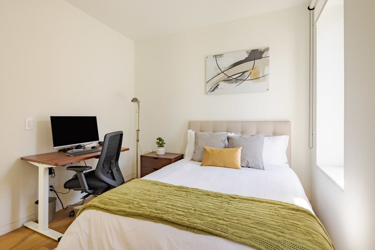 Empire House | 3BR | Williamsburg | Bright Townhome with Courtyard photo 22