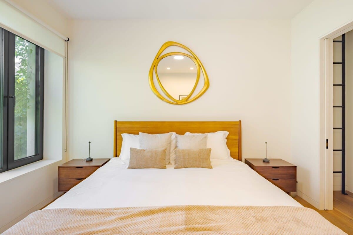 Empire House | 3BR | Williamsburg | Bright Townhome with Courtyard photo 18