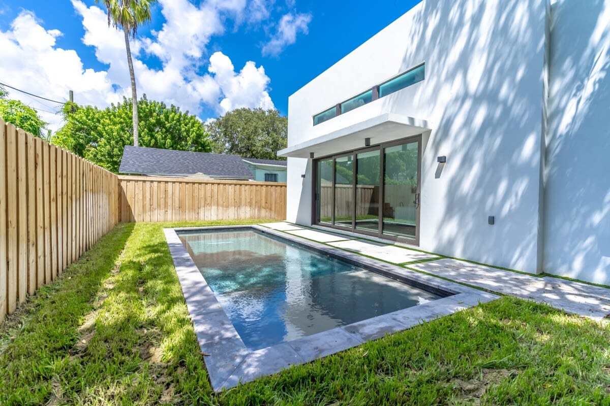 Image of Outdoors space #3