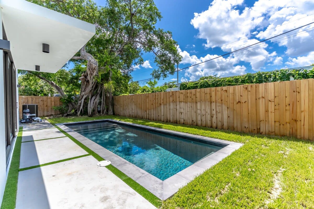 Image of Outdoors space #5